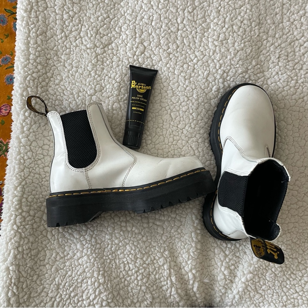 Dr. Martens 2976 Quad White Leather Platform + Shoe Polish - Picture 5 of 10